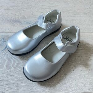 AKK Lifestyle Silver Girl's Mary Jane Strap Shoes 11
